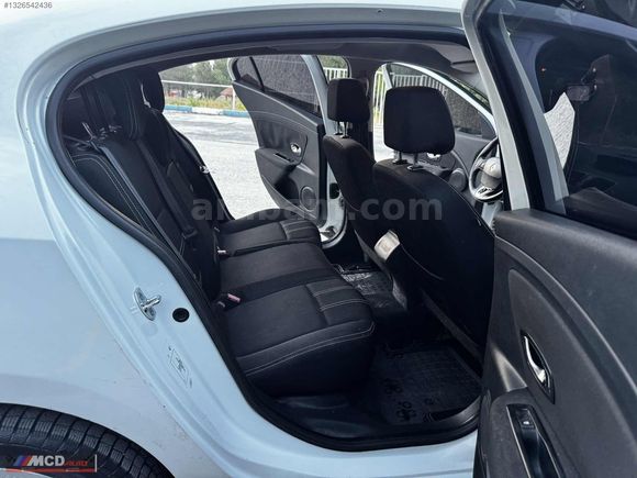 2013 OTOMATİK 2,5 PARÇA BOYALI HASAR KAYITSIZ TAKAS OLUR