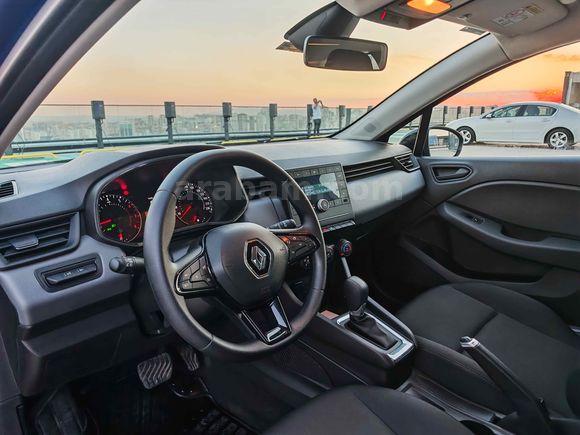 2023 MODEL 76 BİN KM HATASIZ BOYASIZ YETKİLİ SERVİS BAKIMLI CLİO