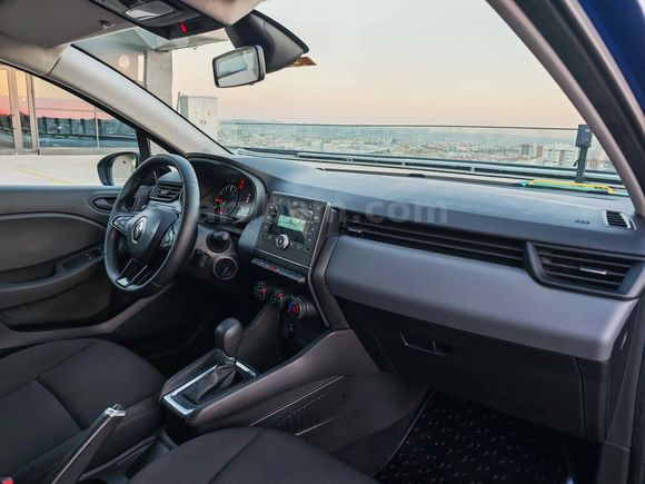 2023 MODEL 76 BİN KM HATASIZ BOYASIZ YETKİLİ SERVİS BAKIMLI CLİO