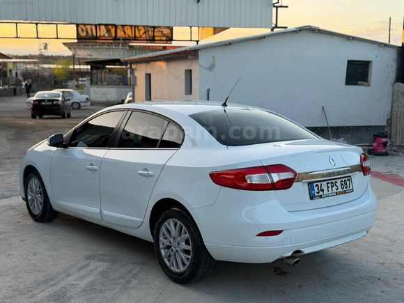 TEMİZ AİLE ARABASI