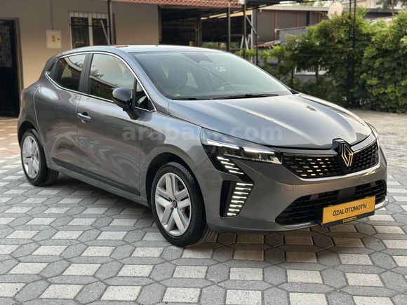 2025 RENAULT CLİO 13 BİNDE HATASIZ BOYASIZ GSR2 MİNERAL GRİ