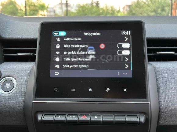 2025 RENAULT CLİO 13 BİNDE HATASIZ BOYASIZ GSR2 MİNERAL GRİ
