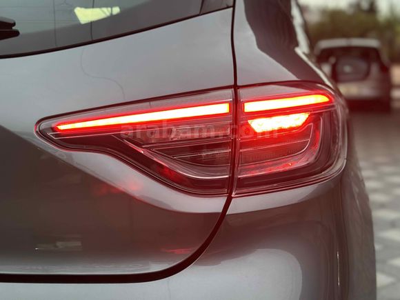 2025 RENAULT CLİO 13 BİNDE HATASIZ BOYASIZ GSR2 MİNERAL GRİ