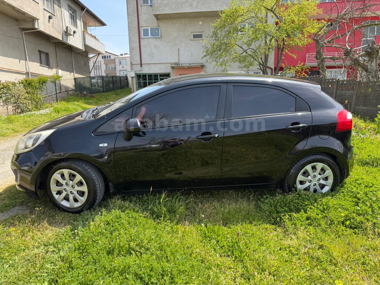 Galeriden Kia Rio 1.25 CVVT Natty 2014 Model Sakarya 287.000 km Siyah 7