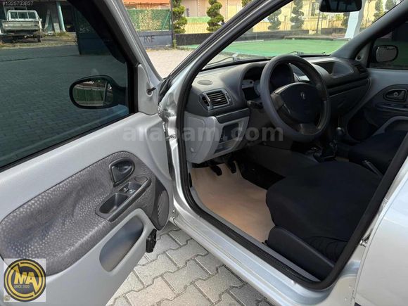 - ÖZGÜVEN - RENAULT CLIO 1.5 DCİ KLİMALI EMSALSİZ