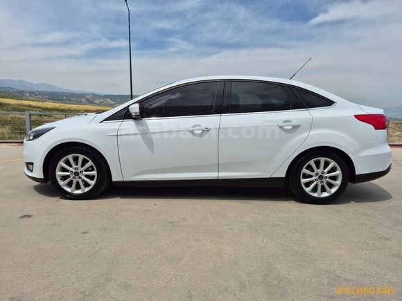 ACRE'den DÜŞÜK KM TEMİZ AİLE ARACI
