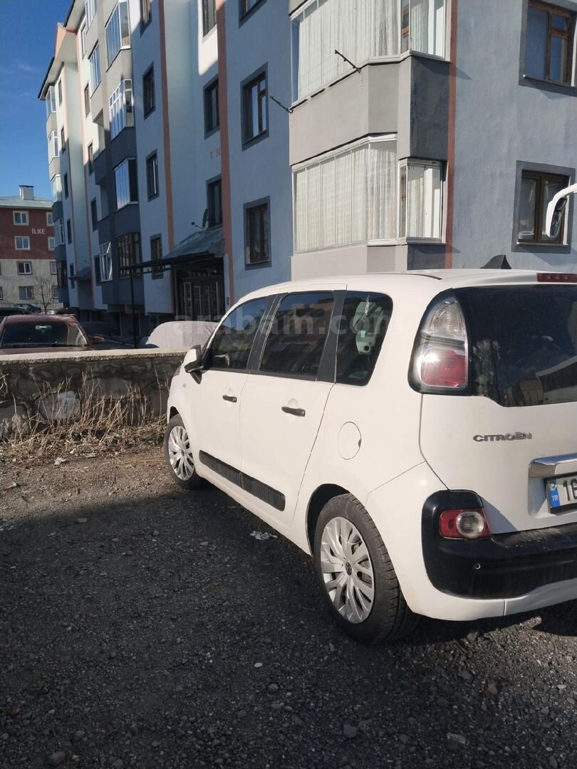 Sahibinden Citroen C3 Picasso 1.6 HDi SX 2011 Model Erzurum 206.000 km Beyaz 3