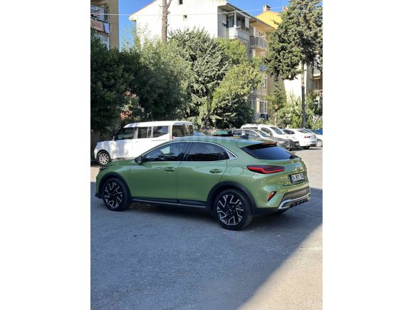 Sahibinden Kia XCeed 1.5 T-GDI Elegance 2023 Model 