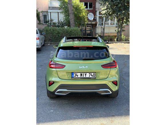 Sahibinden Kia XCeed 1.5 T-GDI Elegance 2023 Model 