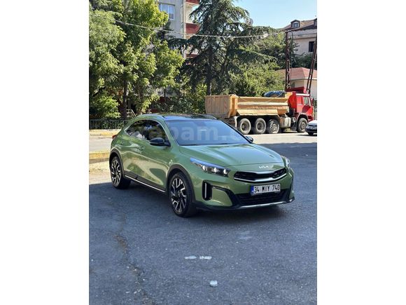 Sahibinden Kia XCeed 1.5 T-GDI Elegance 2023 Model 