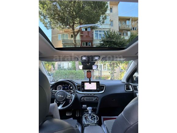 Sahibinden Kia XCeed 1.5 T-GDI Elegance 2023 Model 