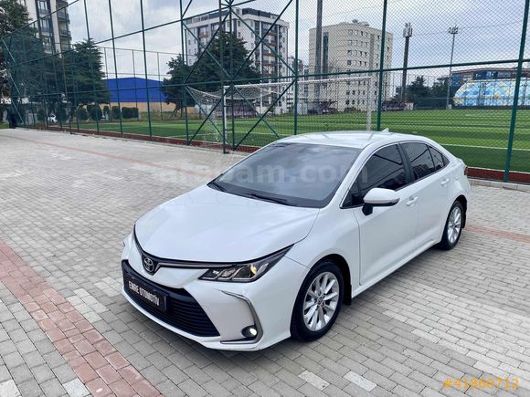 HATASIZ BOYASIZ 62.000 KM 2022 COROLLA 1.5 DREAM OTOMATİK 125 HP