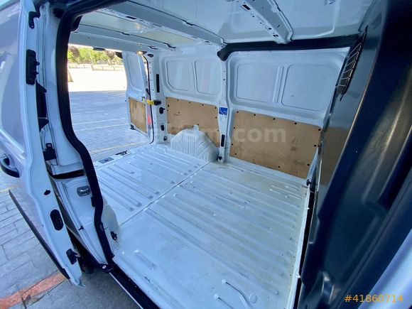 BOYASIZ 104.000 KM TABLETLİ 2021 CUSTOM 320 S TREND %20KDV