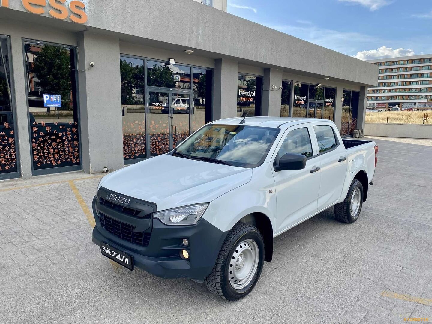 Galeriden Isuzu D-Max 1.9 D 4x2 V-Go 2022 Model İstanbul 46.000 km Beyaz 1
