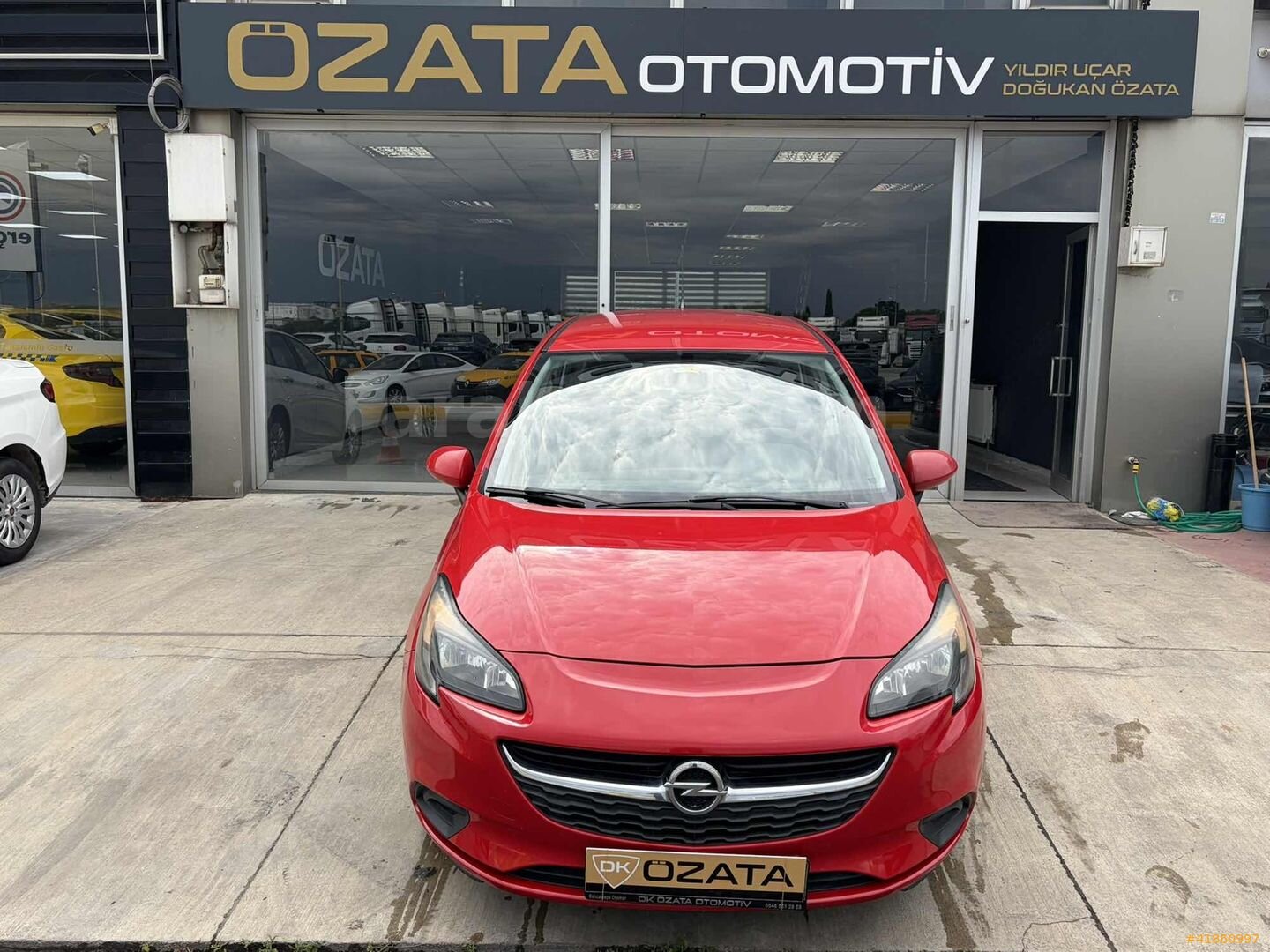 Galeriden Opel Corsa 1.2 Essentia 2015 Model İstanbul 102.000 km Kırmızı 2