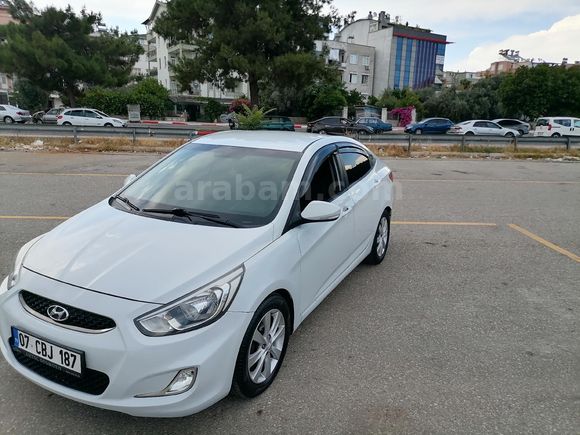 Galeriden Hyundai Accent Blue 1.6 CRDI Mode Plus 2018 Model Antalya