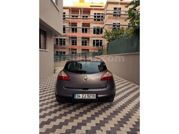 Sahibinden Renault Megane 1.5 dCi Expression 2011 Model  273.370 km Füme