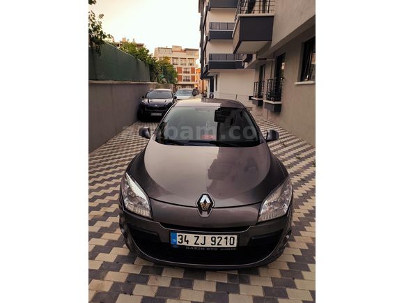 Sahibinden Renault Megane 1.5 dCi Expression 2011 Model  273.370 km Füme