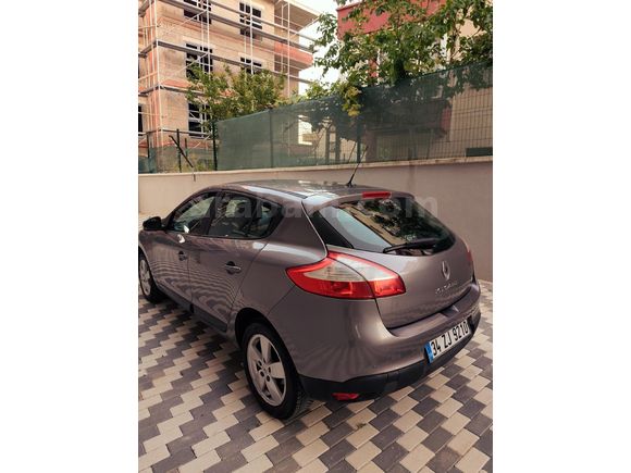 Sahibinden Renault Megane 1.5 dCi Expression 2011 Model  273.370 km Füme