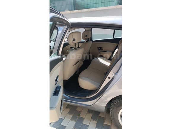 Sahibinden Renault Megane 1.5 dCi Expression 2011 Model  273.370 km Füme