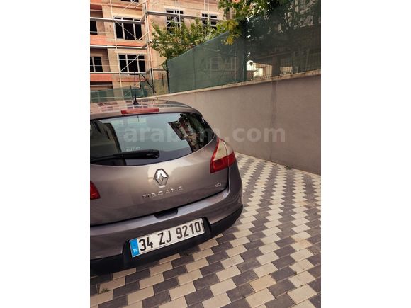 Sahibinden Renault Megane 1.5 dCi Expression 2011 Model  273.370 km Füme