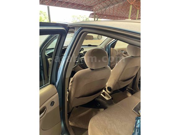 Sahibinden Ford Focus 1.6 Ghia 2000 Model 