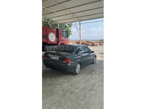 Sahibinden Ford Focus 1.6 Comfort 2003 Model Hatay Hatasız cam gibi
