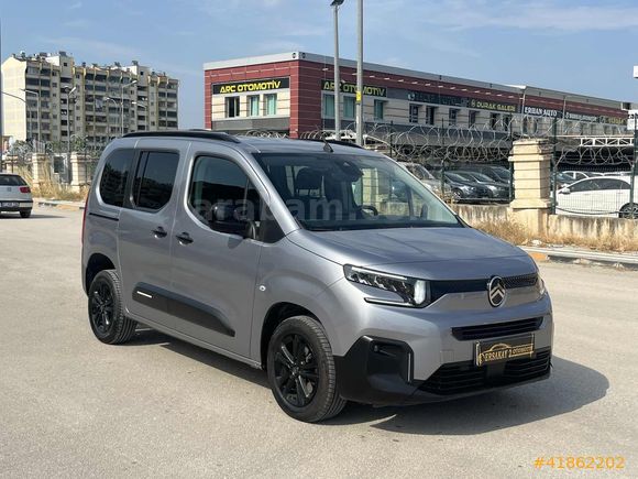 SERVİS BAKIMLI,FULL DONANIM BERLİNGO MAX OTOMATİK