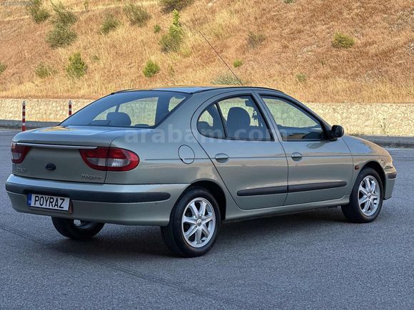 POYRAZ'DAN HATASIZ BOYASIZ TR'de TEK MEGANE