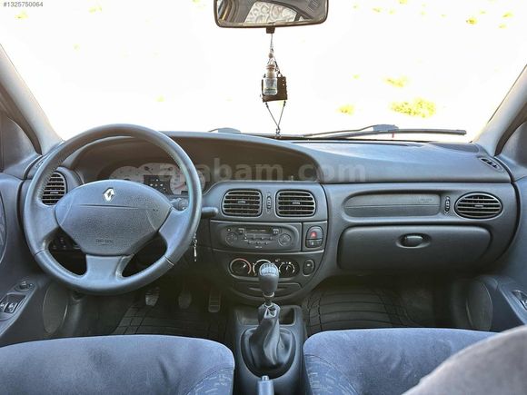 POYRAZ'DAN HATASIZ BOYASIZ TR'de TEK MEGANE
