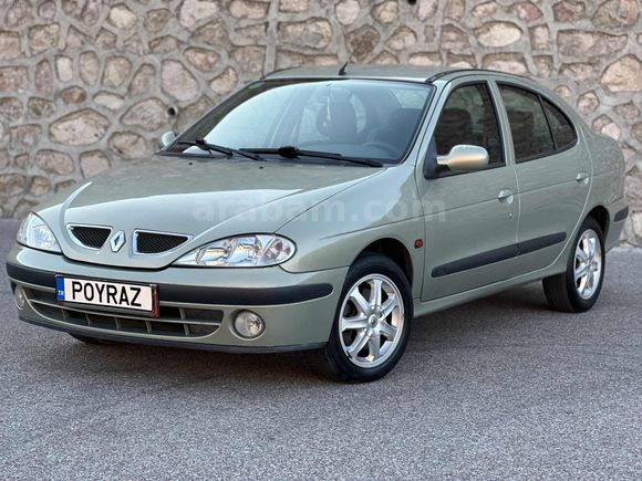 POYRAZ'DAN HATASIZ BOYASIZ TR'de TEK MEGANE