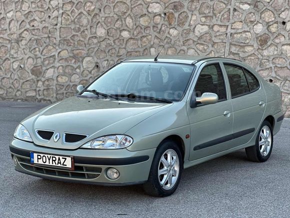 POYRAZ'DAN HATASIZ BOYASIZ TR'de TEK MEGANE