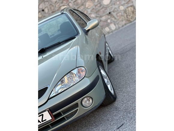 POYRAZ'DAN HATASIZ BOYASIZ TR'de TEK MEGANE