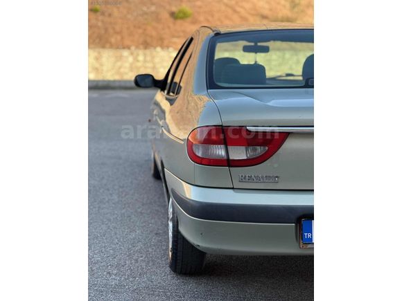 POYRAZ'DAN HATASIZ BOYASIZ TR'de TEK MEGANE