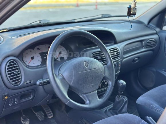POYRAZ'DAN HATASIZ BOYASIZ TR'de TEK MEGANE