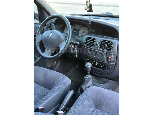 POYRAZ'DAN HATASIZ BOYASIZ TR'de TEK MEGANE