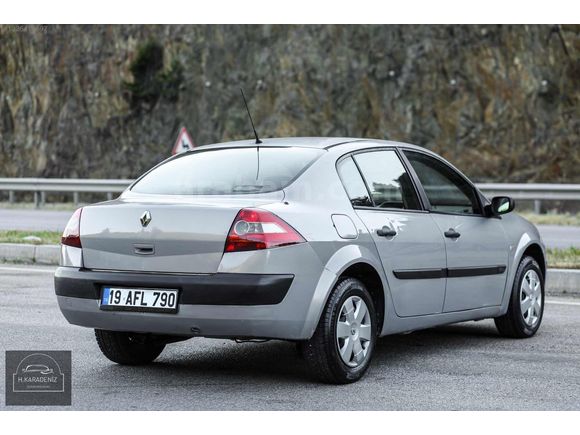 2004 MODEL MEGANE DEĞIŞENSIZ TRAMERSİZ 3 PARÇA BOYALI 267.000 KM