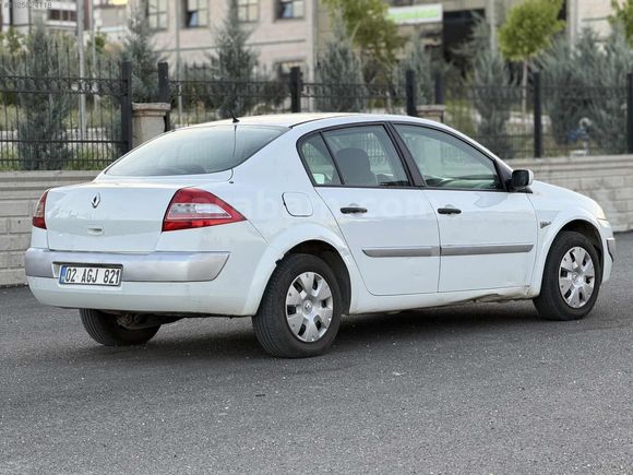 2009 MODEL HATASIZ AYARINDA MEGANE 2