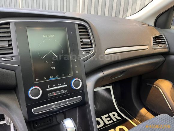 HATASIZ 2016 MODEL MEGANE HB 1.5 DCİ 110 HP ICON CAM TAVAN