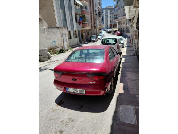 Sahibinden Renault Megane 2.0 RXE 1998 Model