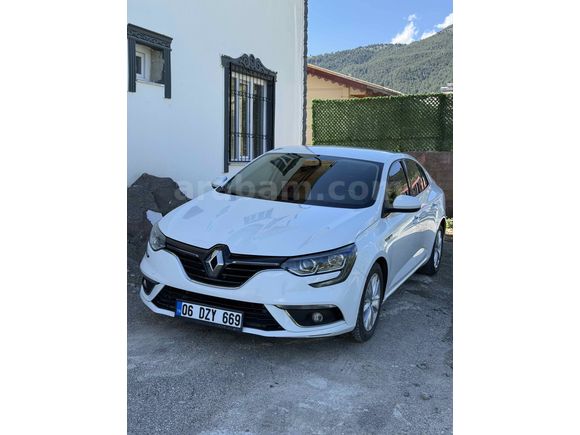 Sahibinden Renault Megane 1.5 Blue DCI Touch 2020 Model 