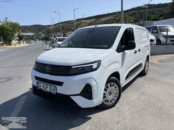 ÖZMENLER'DEN 2025 OPEL COMBO 1.5D ULTİMATE XL PRO EKRAN HATASIZ