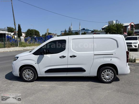 ÖZMENLER'DEN 2025 OPEL COMBO 1.5D ULTİMATE XL PRO EKRAN HATASIZ