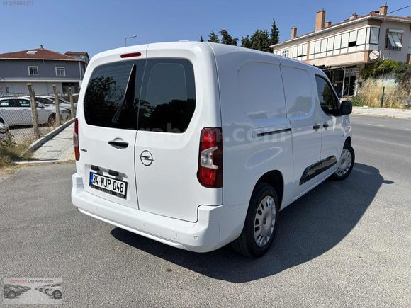 ÖZMENLER'DEN 2025 OPEL COMBO 1.5D ULTİMATE XL PRO EKRAN HATASIZ