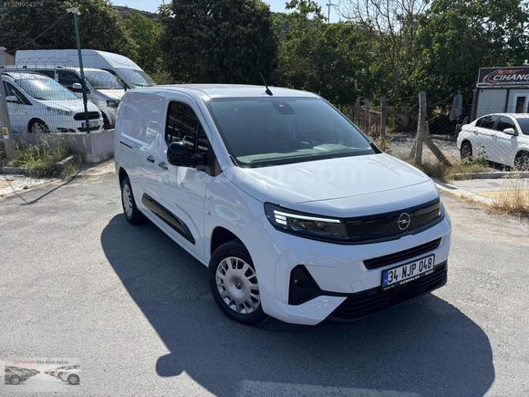 ÖZMENLER'DEN 2025 OPEL COMBO 1.5D ULTİMATE XL PRO EKRAN HATASIZ