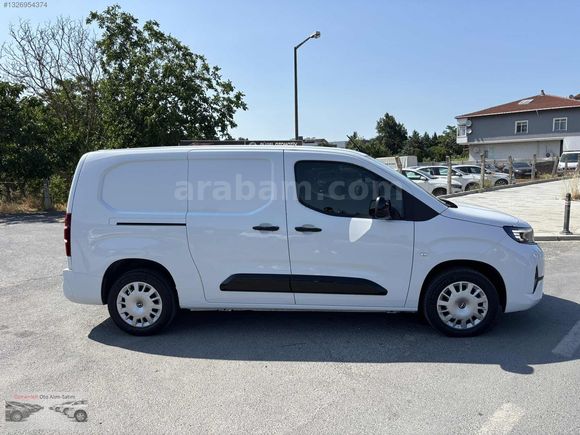 ÖZMENLER'DEN 2025 OPEL COMBO 1.5D ULTİMATE XL PRO EKRAN HATASIZ