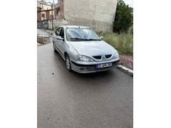 MUAYENESİ YENİ - ÇÜRÜKSÜZ - KOMPLE BOYALI DİRİ MEGANE 1