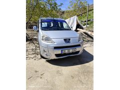 Sahibinden Peugeot Partner 1.6 HDI Adventure 2011 Model  350.000 km Gri
