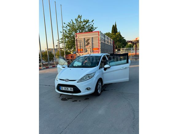 Sahibinden Ford Fiesta 1.4 Titanium 2012 Model 