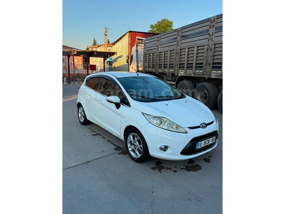 Sahibinden Ford Fiesta 1.4 Titanium 2012 Model 